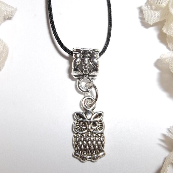 wvluckygirl Jewelry - Small Silver Owl Necklace Pendant Charm Jewelry Gift Fashion Accessory Girl C893